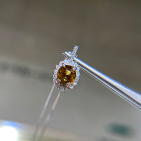スフェーン プチネックレス 0.83ct
