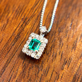 エメラルド プチネックレス0.10ct