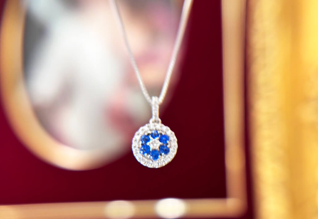 アウイナイト0.09ctプチネックレス