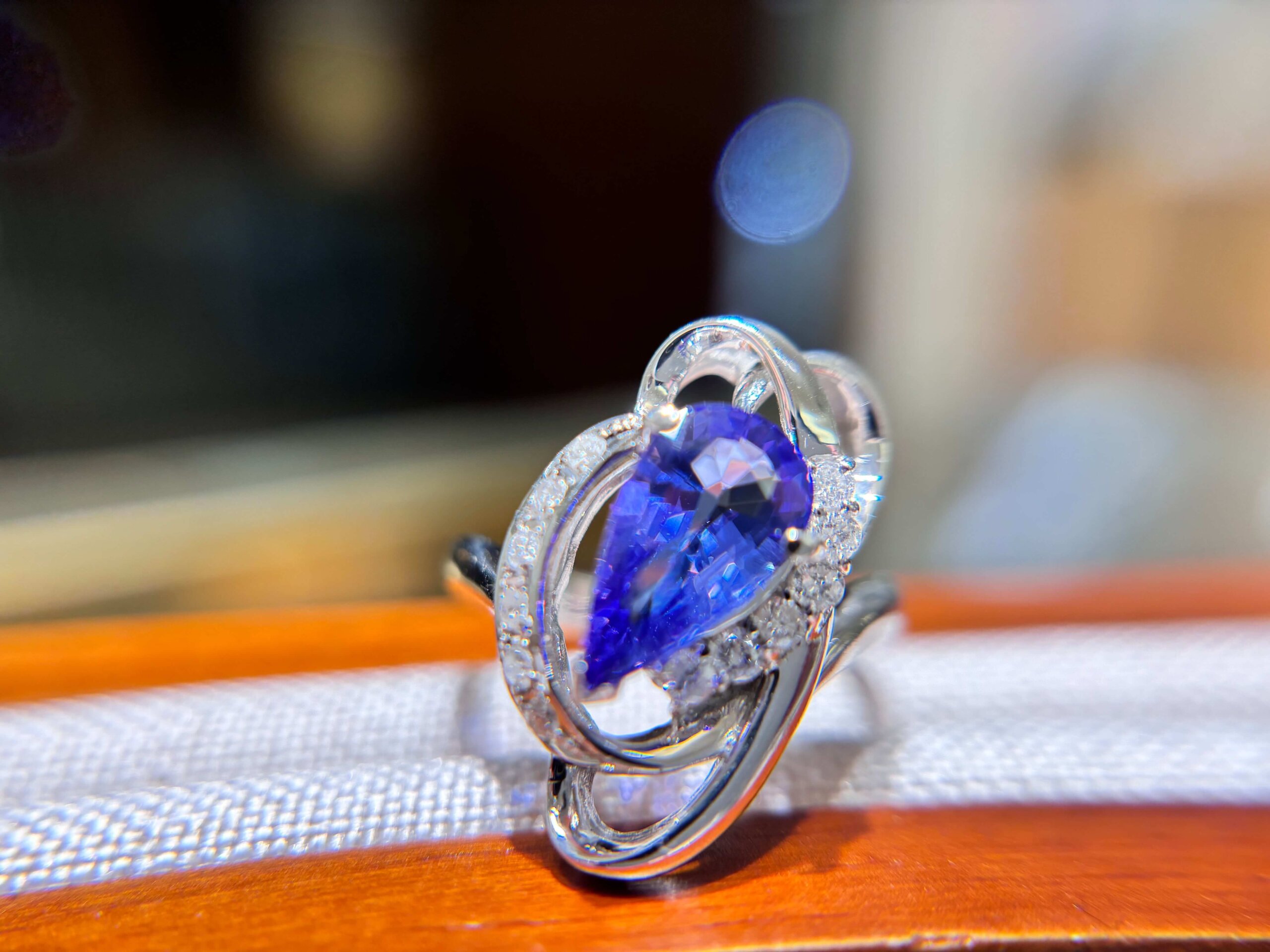 美品『USED』K18WG ピンクサファイア 1.43ct 0.25ct 蝶 リング 指輪 9 